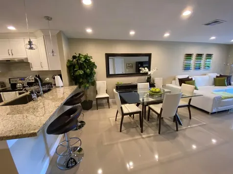 9285 Vista Del Lago Boca Raton FL 33428