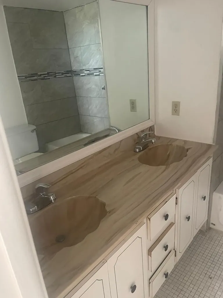 2571 Aragon Boulevard Sunrise FL 33322
