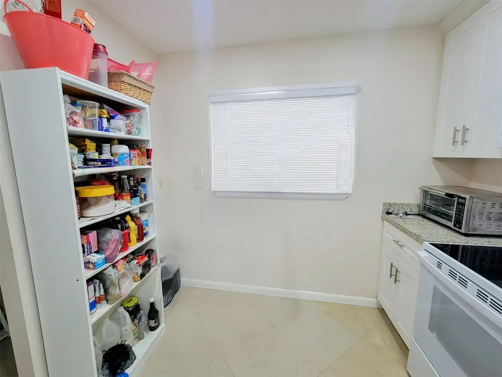 5945 Del Lago Circle Sunrise FL 33313