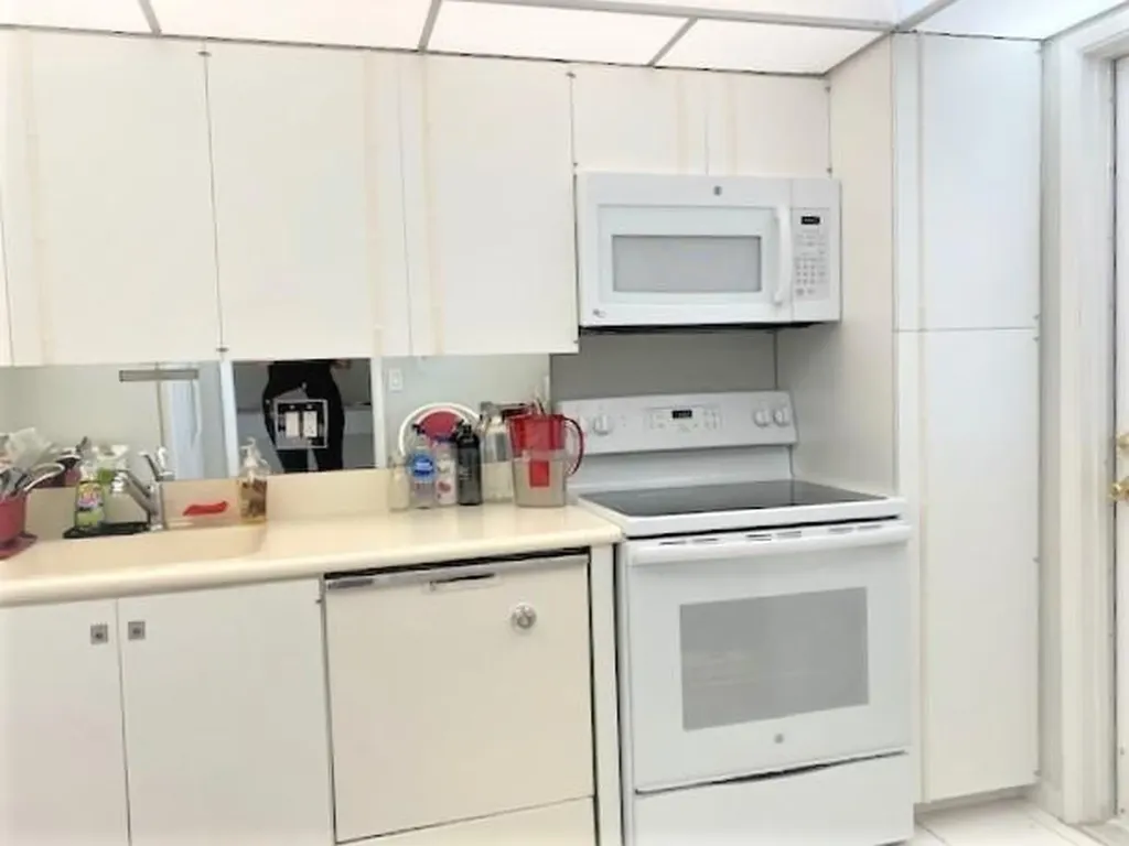 2671 S Course Drive Pompano Beach FL 33069