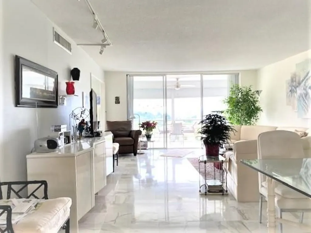 2671 S Course Drive Pompano Beach FL 33069