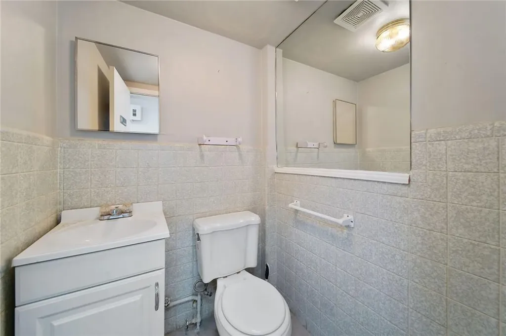 1900 E Oakland Park Boulevard Fort Lauderdale FL 33306