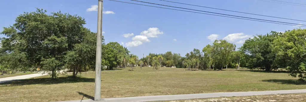 16650 Velazquez Boulevard Loxahatchee FL 33470