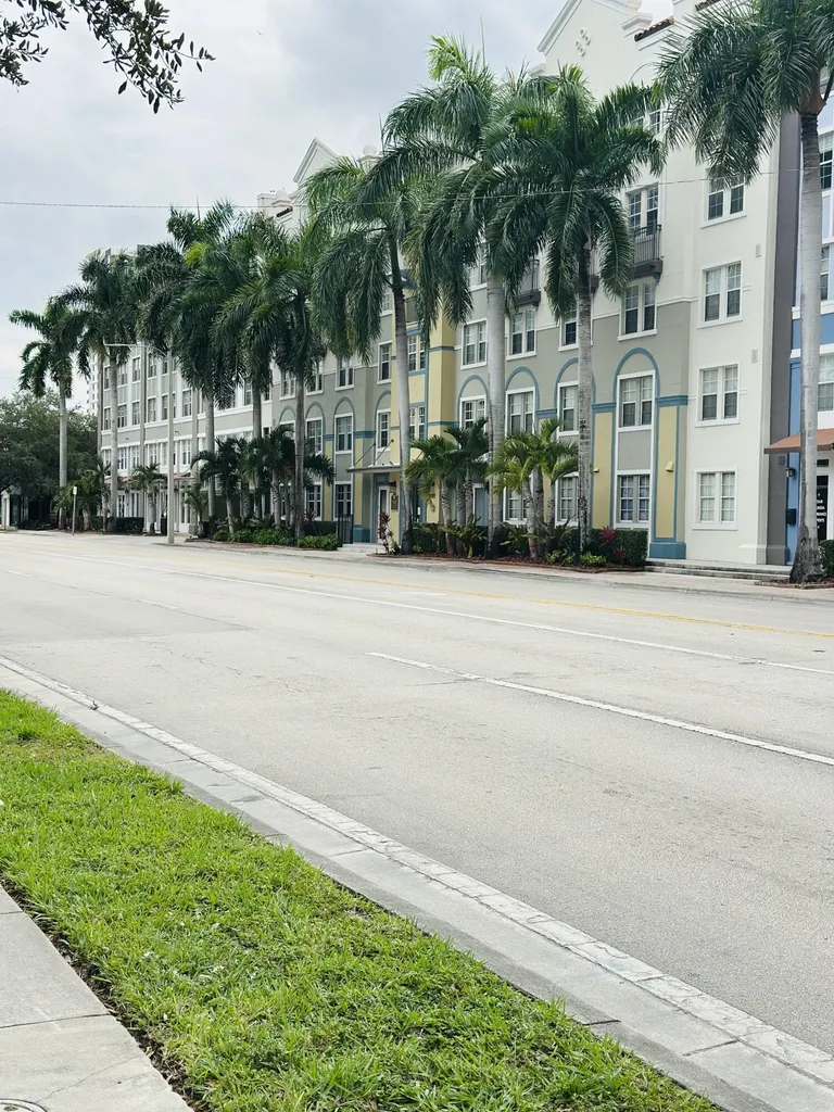 533 NE 3rd Avenue Fort Lauderdale FL 33301