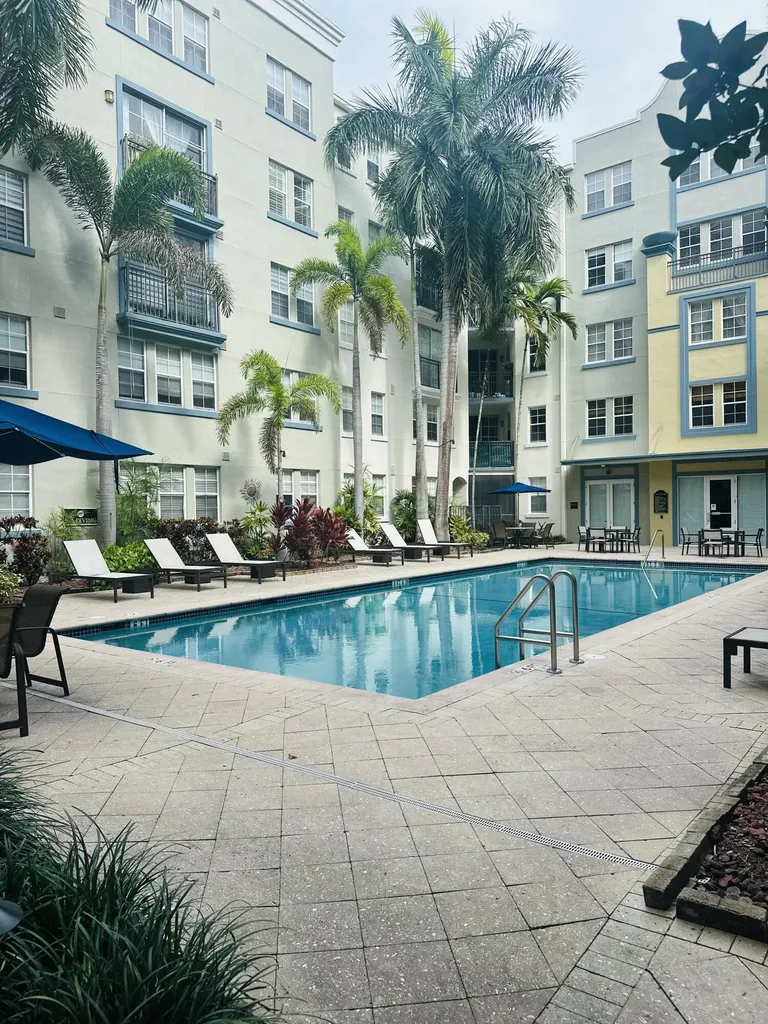 533 NE 3rd Avenue Fort Lauderdale FL 33301