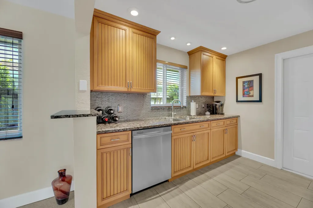2401 NE 17th Terrace Wilton Manors FL 33305