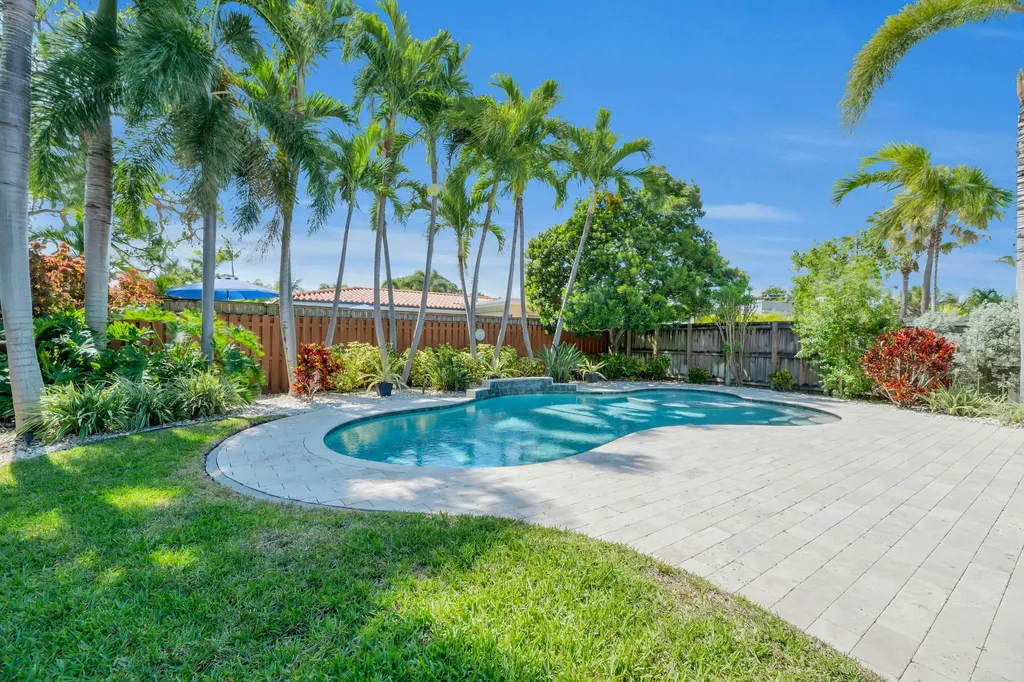 2401 NE 17th Terrace Wilton Manors FL 33305
