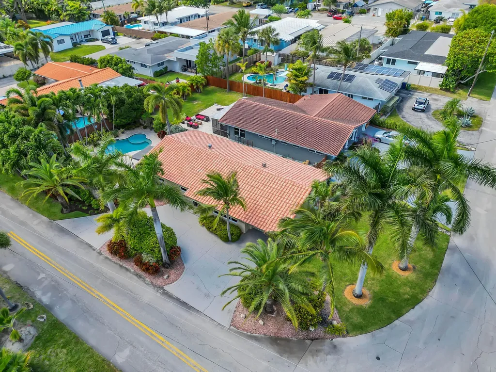 2401 NE 17th Terrace Wilton Manors FL 33305