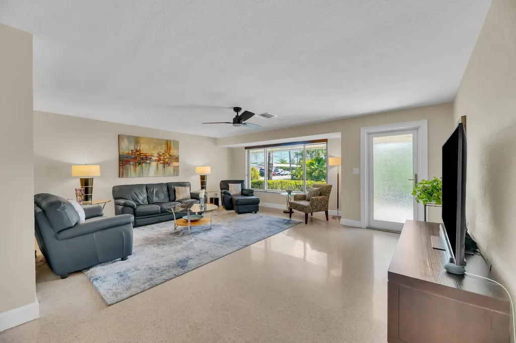 2401 NE 17th Terrace Wilton Manors FL 33305