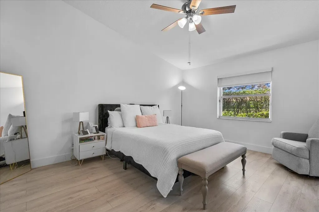 8304 Vía Di Veneto Boca Raton FL 33496