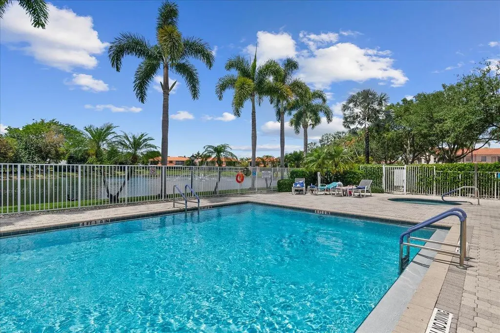 8304 Vía Di Veneto Boca Raton FL 33496