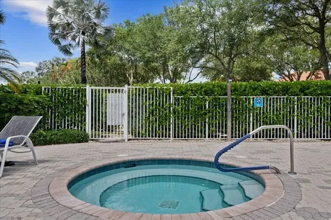 8304 Vía Di Veneto Boca Raton FL 33496
