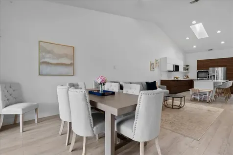 8304 Vía Di Veneto Boca Raton FL 33496