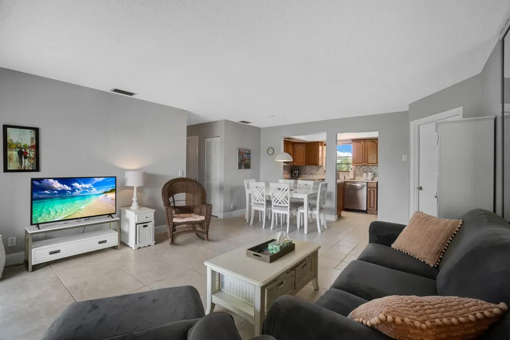 306 S Circle Drive S Boynton Beach FL 33435