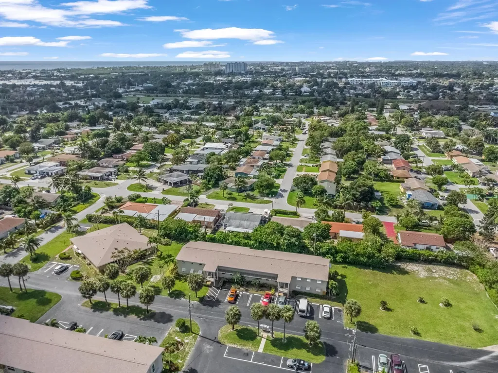 306 S Circle Drive S Boynton Beach FL 33435