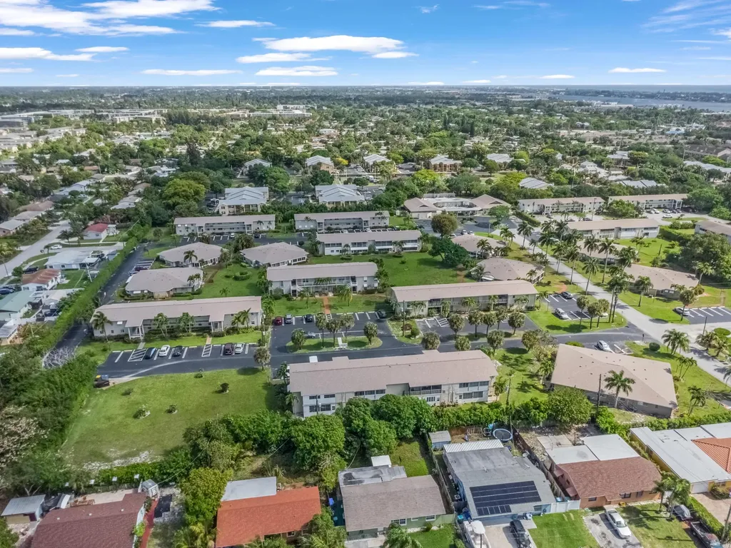 306 S Circle Drive S Boynton Beach FL 33435