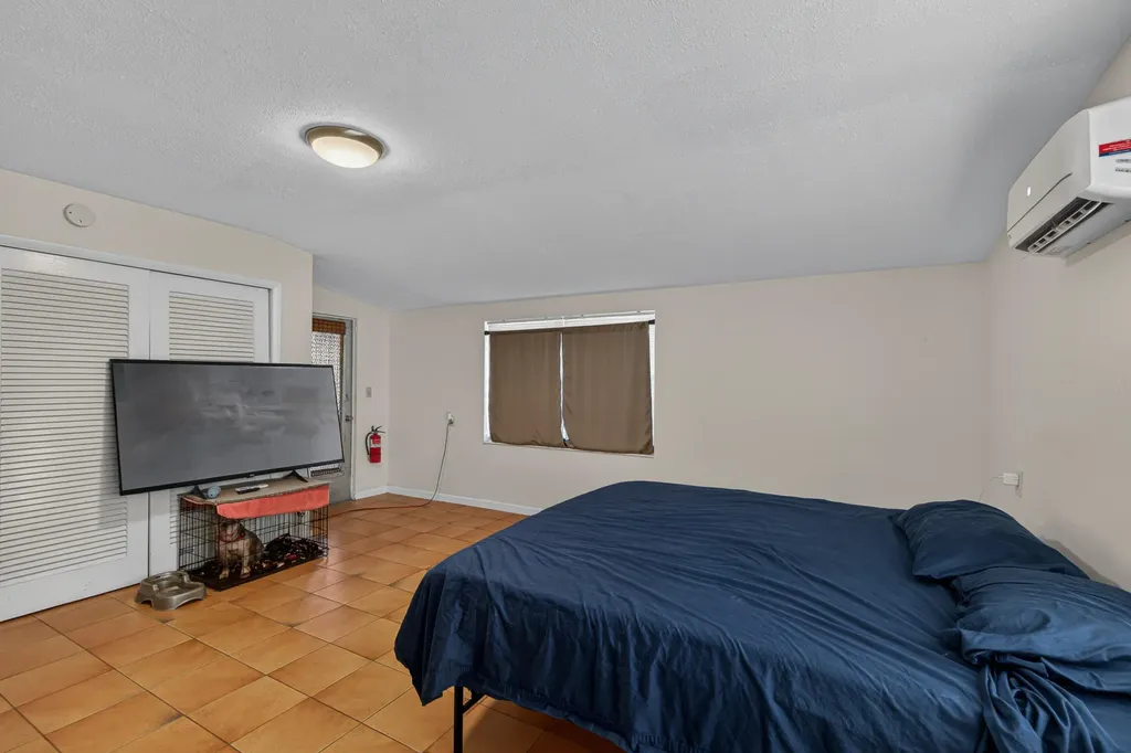 1211 NE 35th Street Pompano Beach FL 33064
