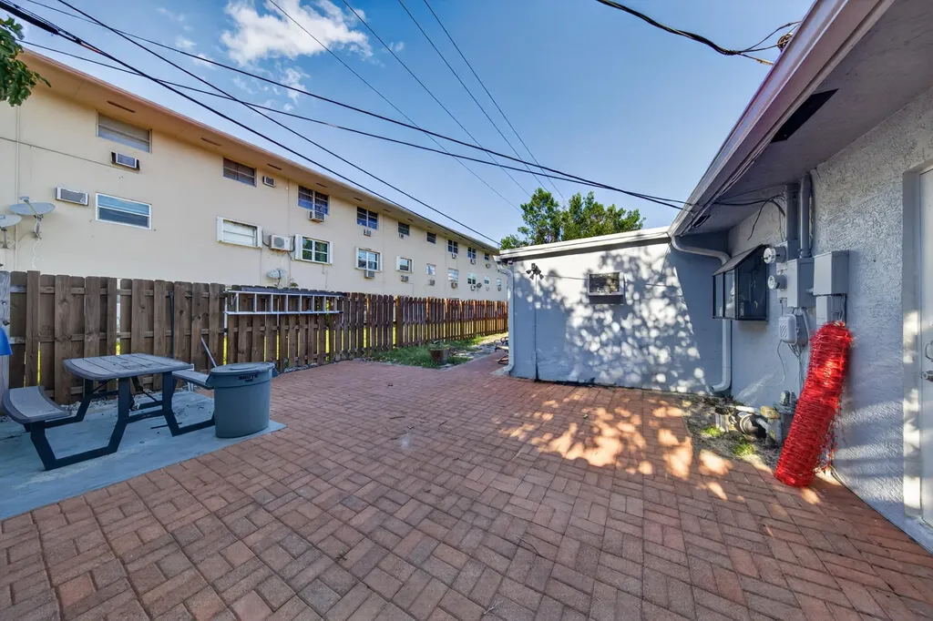 1211 NE 35th Street Pompano Beach FL 33064