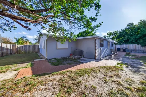 1211 NE 35th Street Pompano Beach FL 33064