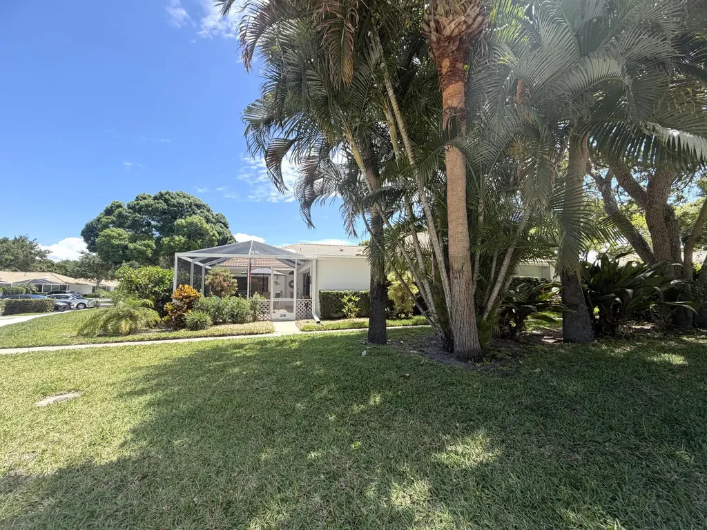 2101 Pin Oak Court Palm Beach Gardens FL 33410