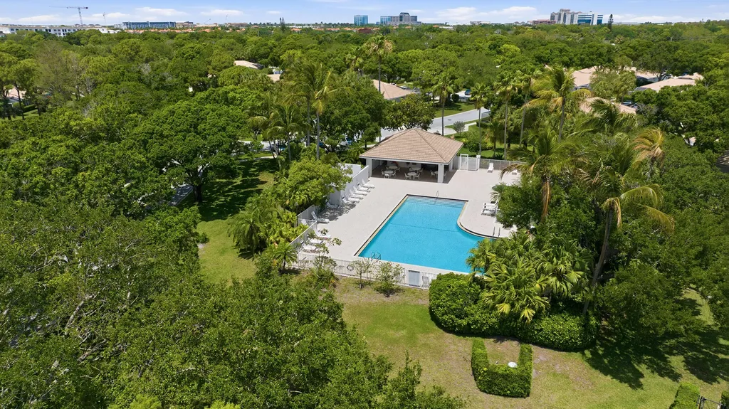 2101 Pin Oak Court Palm Beach Gardens FL 33410