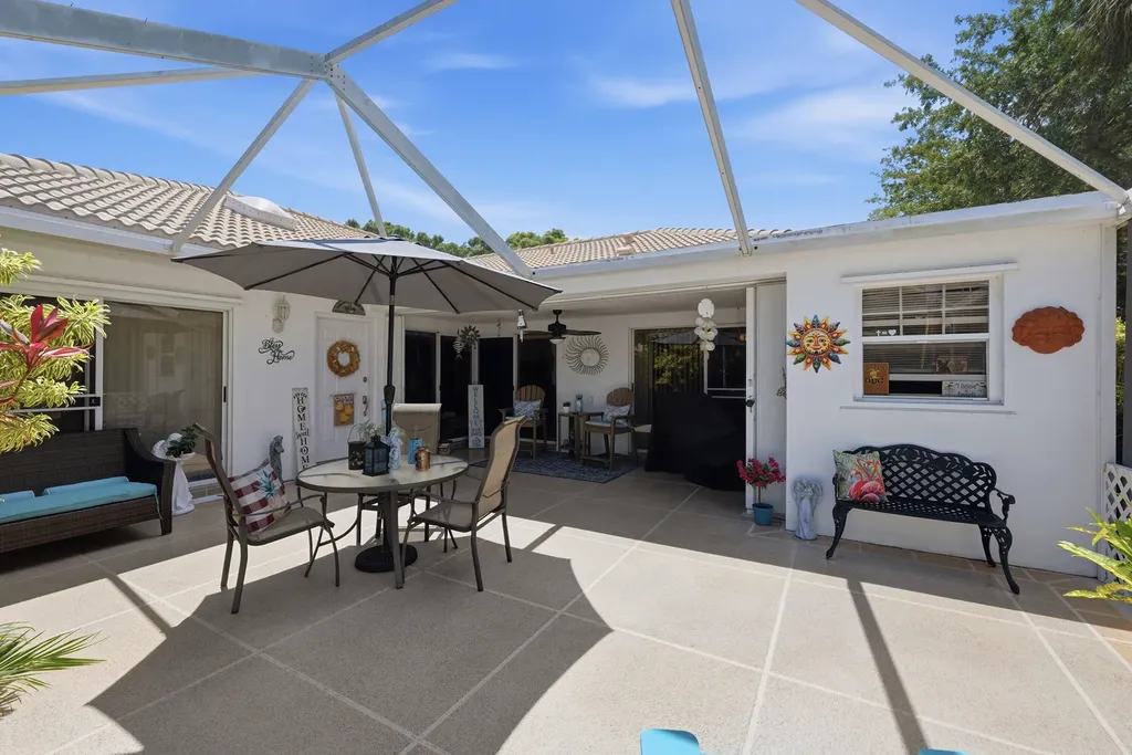 2101 Pin Oak Court Palm Beach Gardens FL 33410