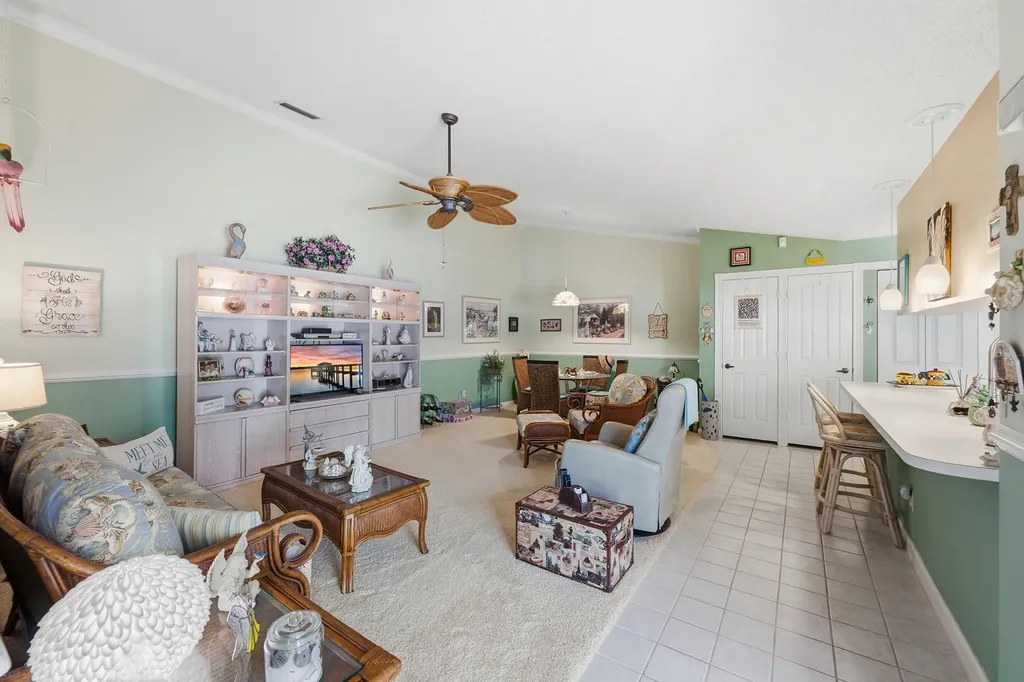 2101 Pin Oak Court Palm Beach Gardens FL 33410