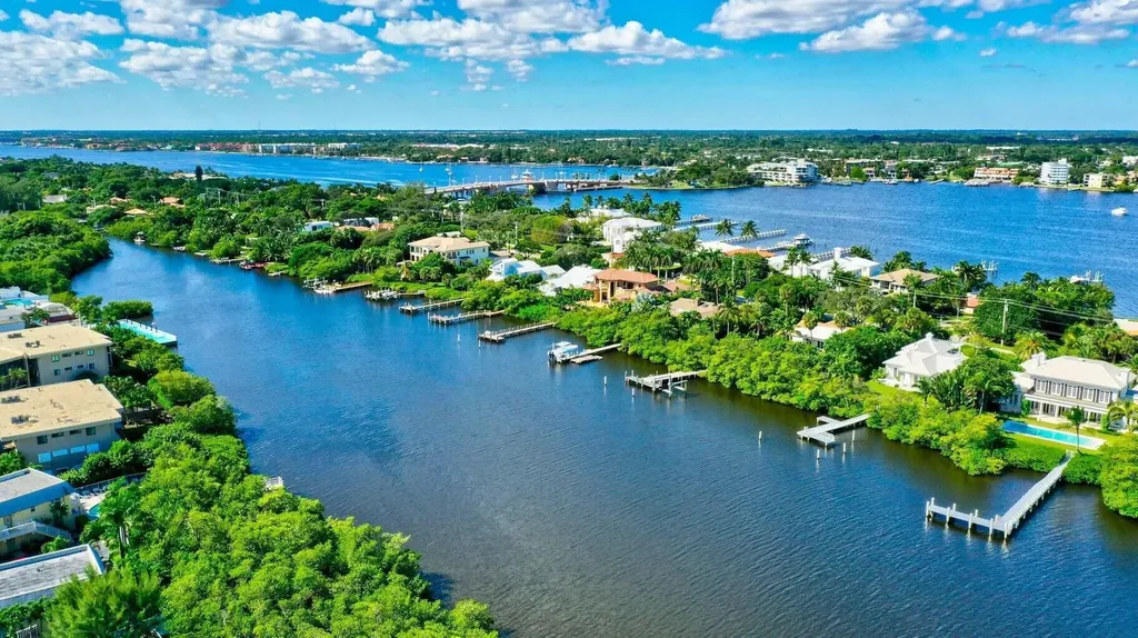 3589 S Ocean Boulevard South Palm Beach FL 33480