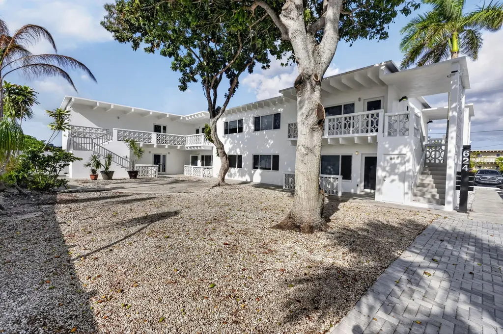 624 Southwind Circle North Palm Beach FL 33408