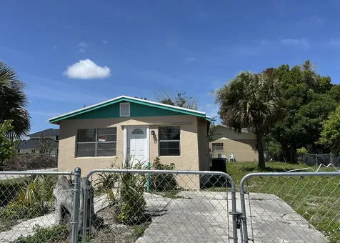1601 N 17th Street Fort Pierce FL 34950