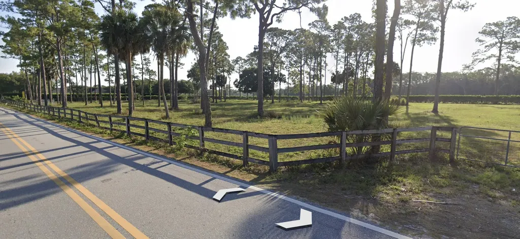 392 F Road Loxahatchee Groves FL 33470