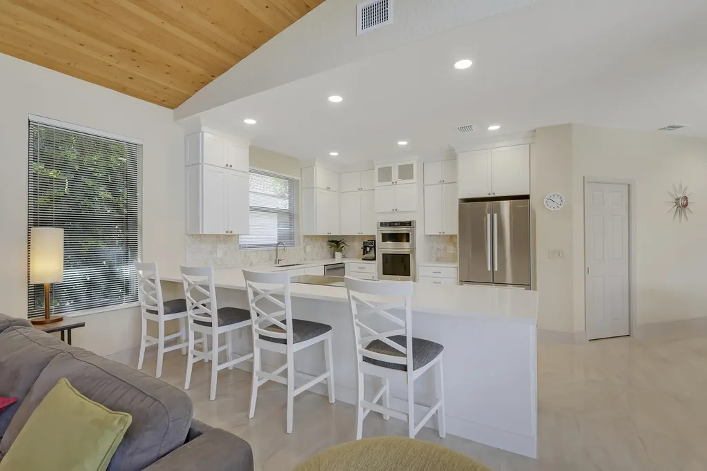 7762 La Corniche Circle Boca Raton FL 33433
