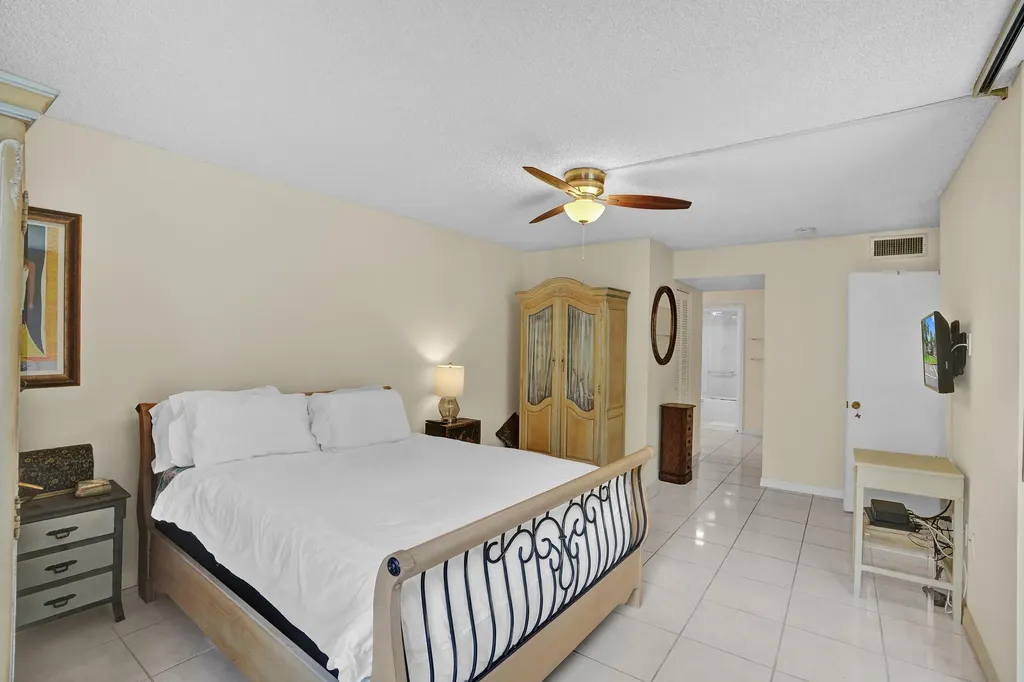 2800 N 46th Avenue Hollywood FL 33021