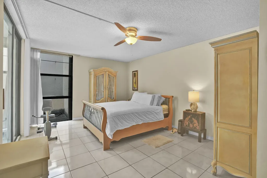 2800 N 46th Avenue Hollywood FL 33021