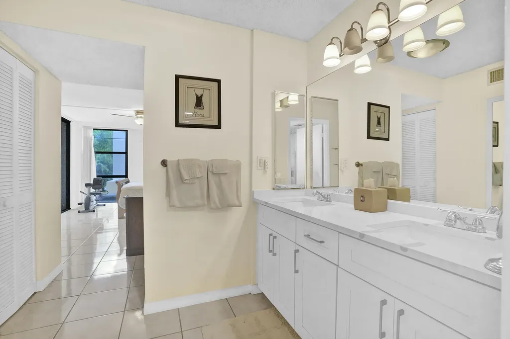 2800 N 46th Avenue Hollywood FL 33021