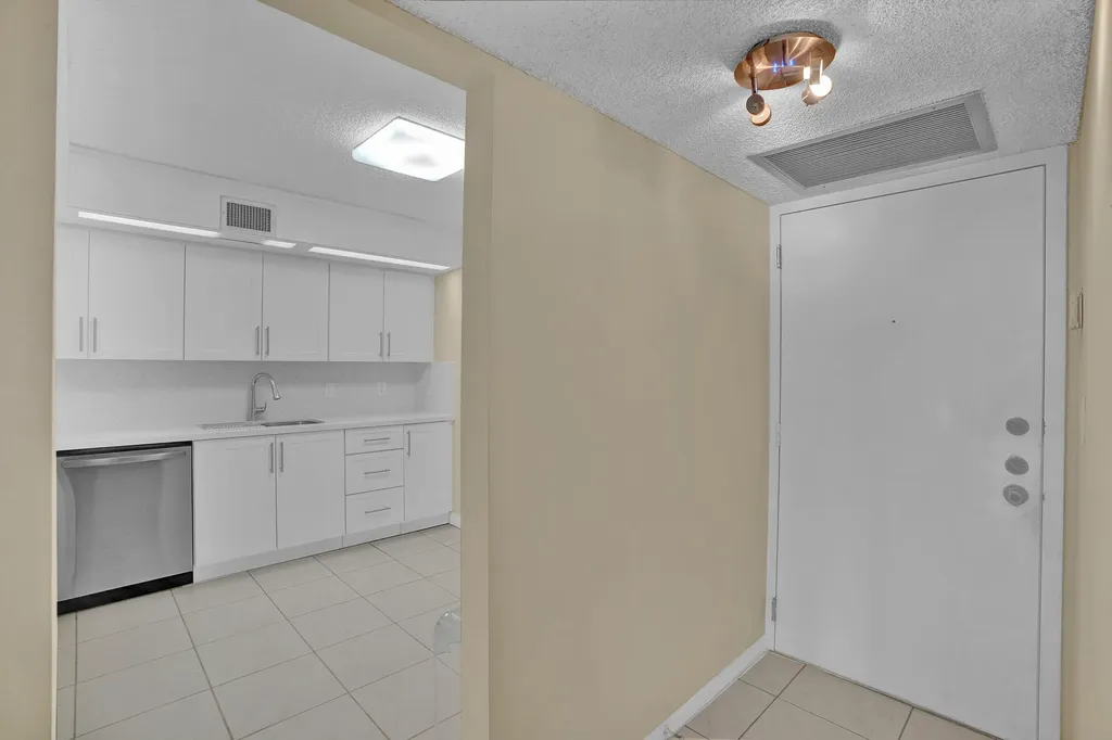 2800 N 46th Avenue Hollywood FL 33021