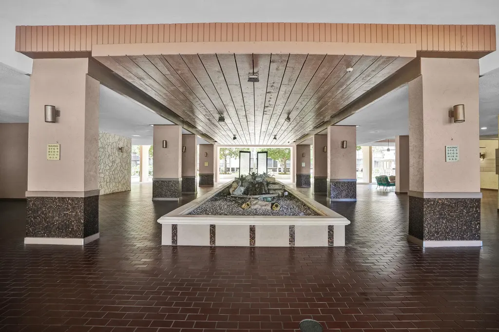 2800 N 46th Avenue Hollywood FL 33021