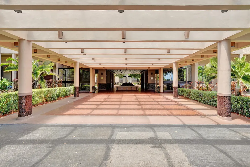 2800 N 46th Avenue Hollywood FL 33021