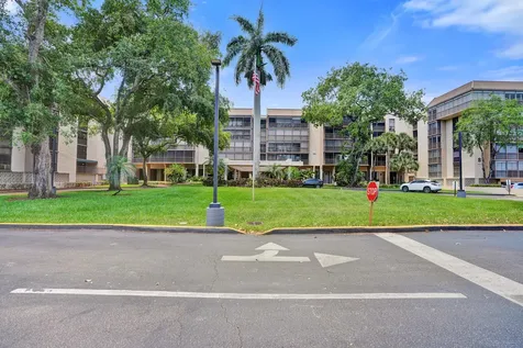 2800 N 46th Avenue Hollywood FL 33021