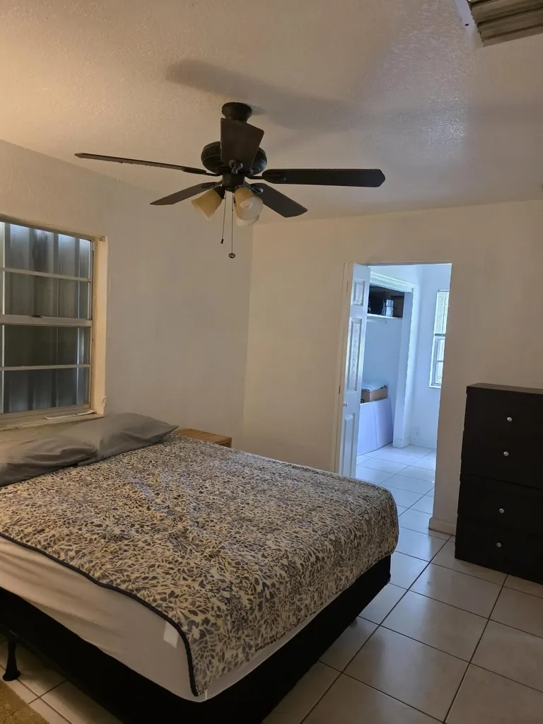 7 Miller Road Palm Springs FL 33461