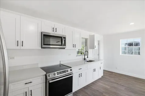 270 SW 10th Avenue South Bay FL 33493