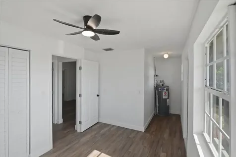 270 SW 10th Avenue South Bay FL 33493