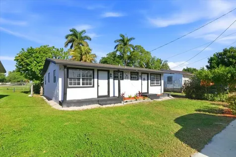 270 SW 10th Avenue South Bay FL 33493