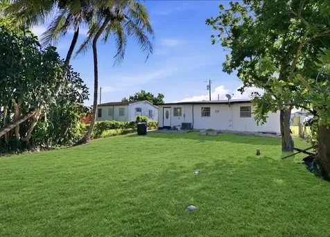 270 SW 10th Avenue South Bay FL 33493
