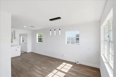 270 SW 10th Avenue South Bay FL 33493