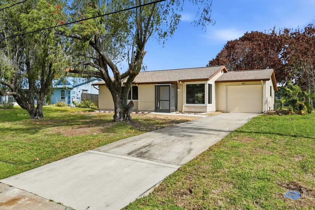 295 NW Archer Avenue Port St Lucie FL 34983