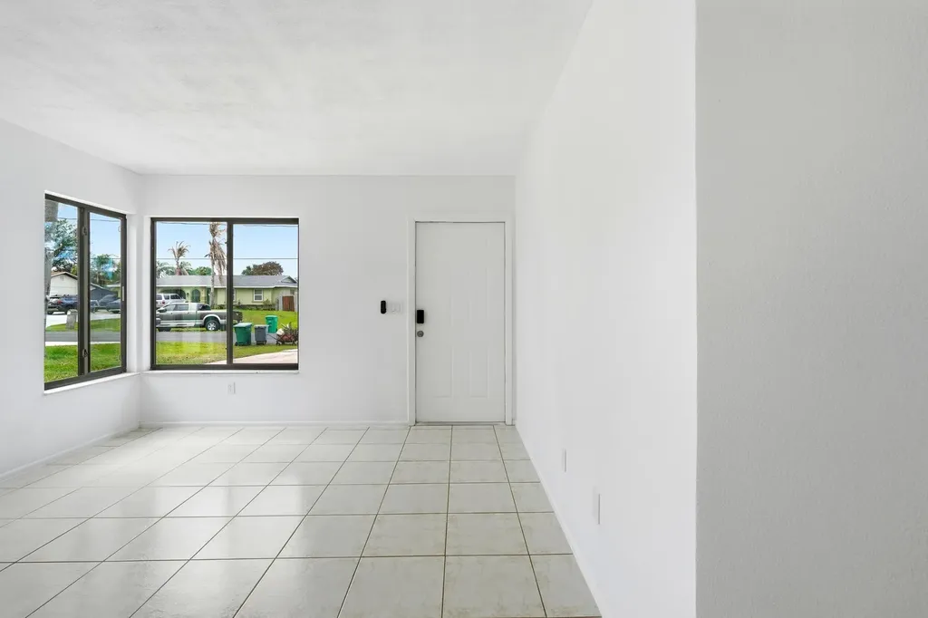 295 NW Archer Avenue Port St Lucie FL 34983