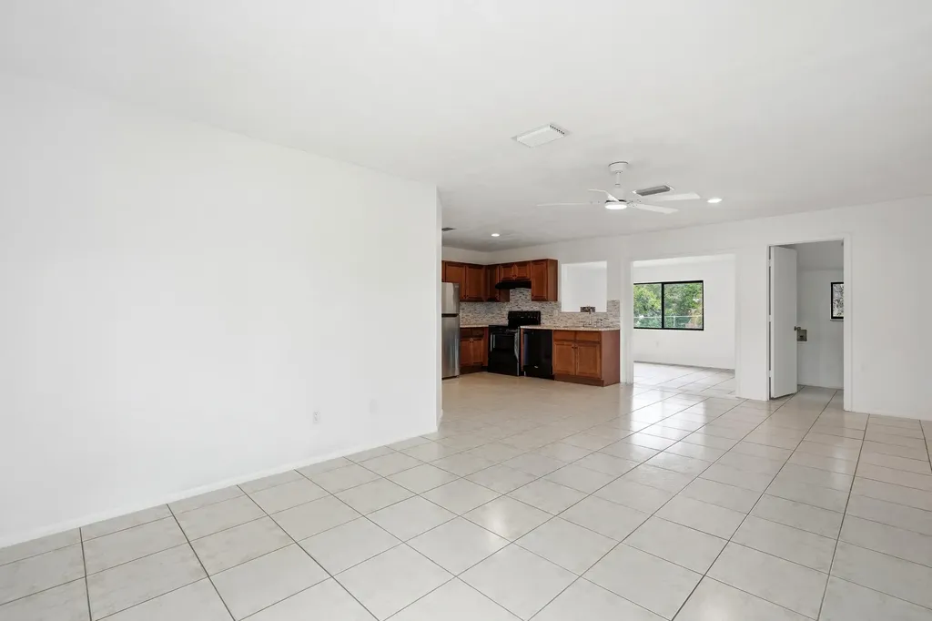 295 NW Archer Avenue Port St Lucie FL 34983