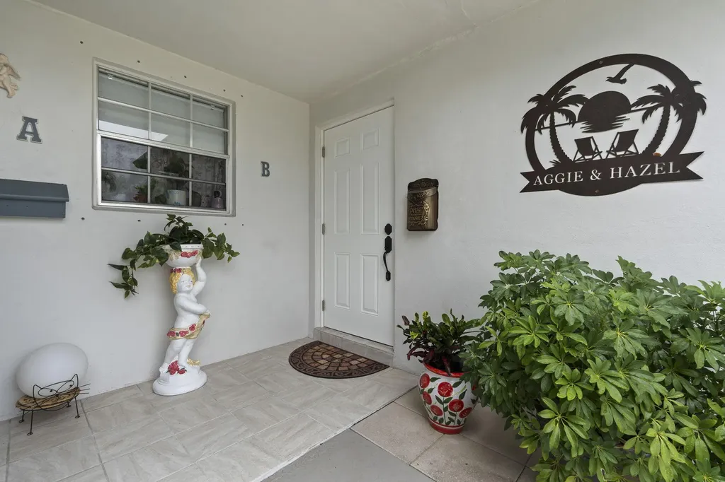 1177 S Drive Circle Delray Beach FL 33445