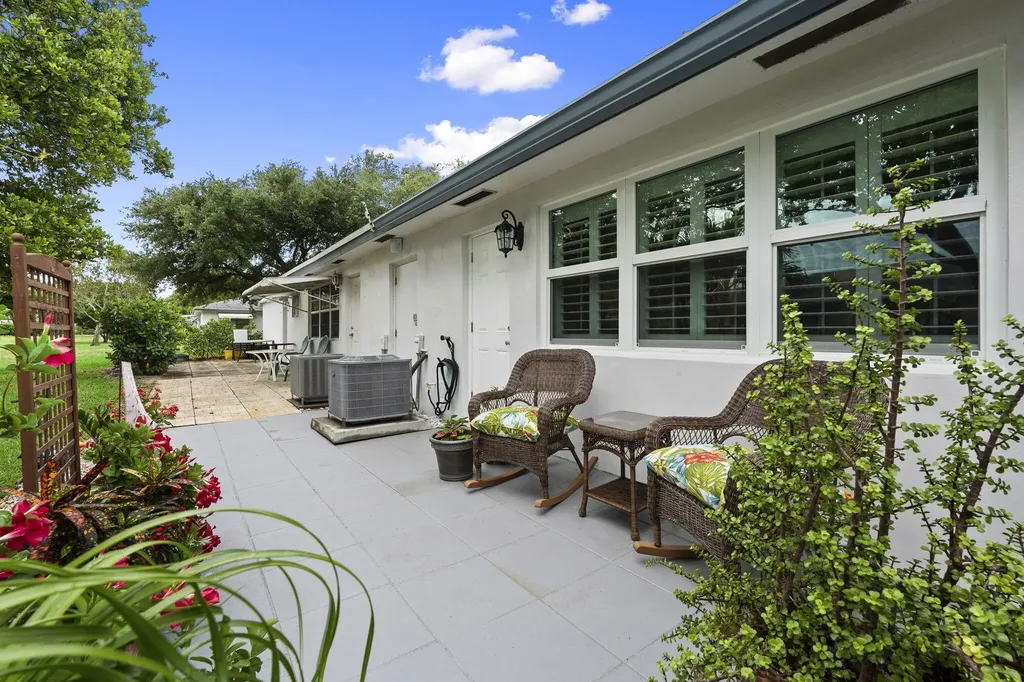 1177 S Drive Circle Delray Beach FL 33445